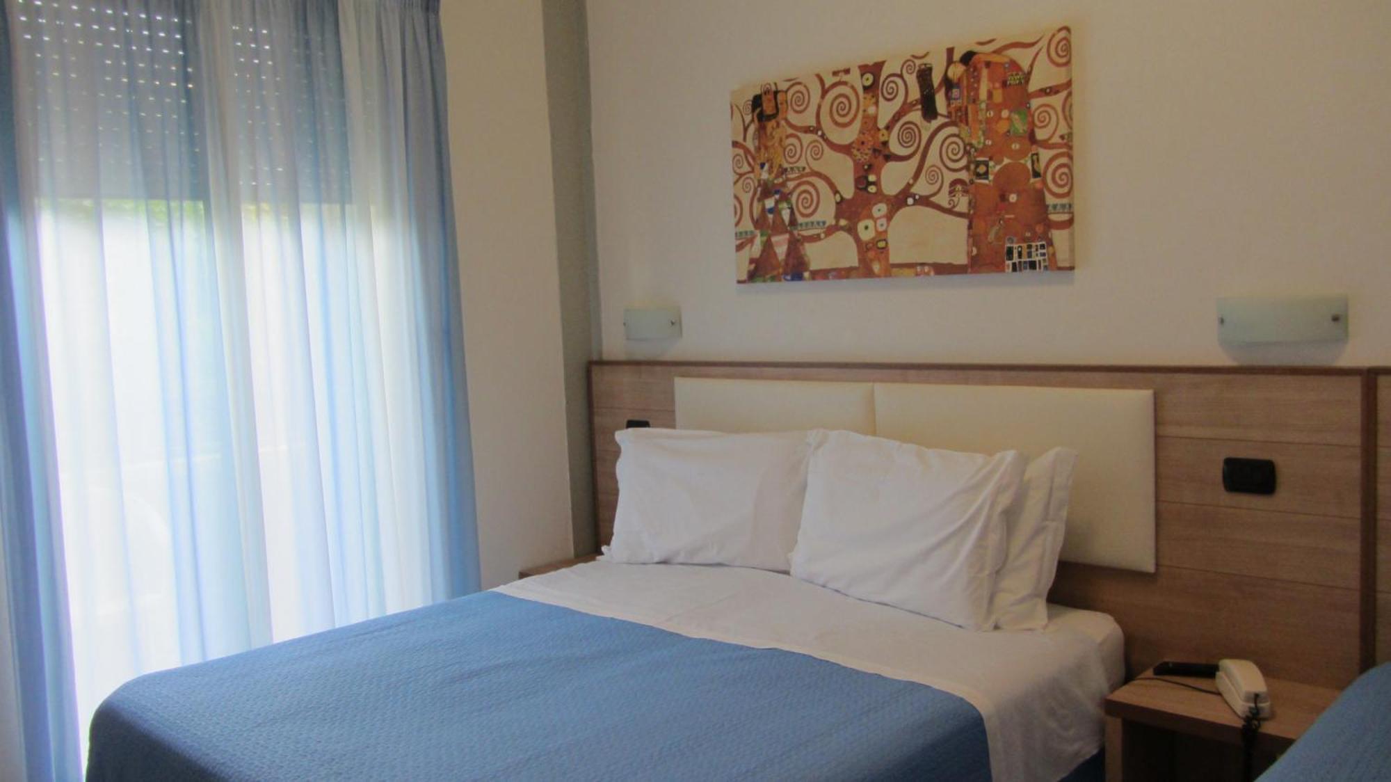 Hotel Betty Personal Style And Beach Village 里米尼 外观 照片